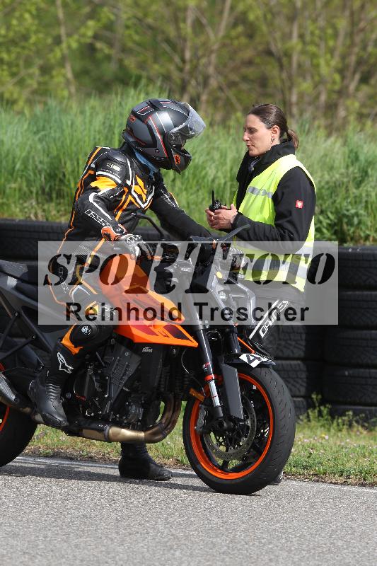 /Archiv-2025/10 23.04.2025 Cornu Master School ADR/rot-rouge/48